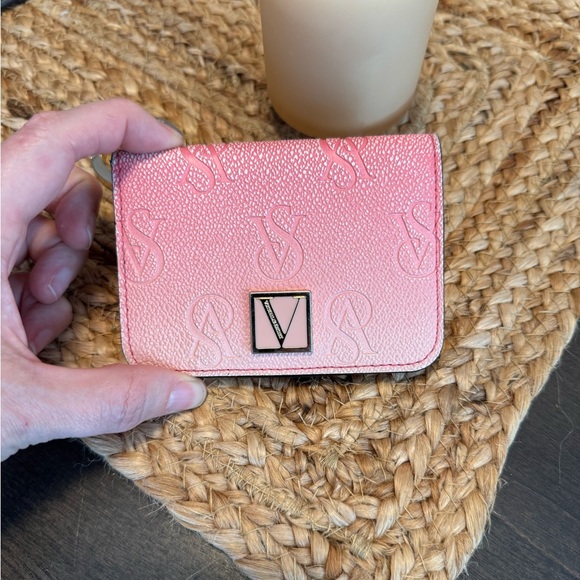 Victoria’s Secret Key Chain Credit Card Wallet - Picture 4 of 8